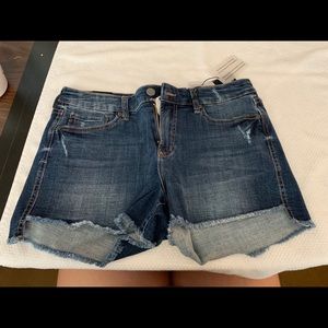 MAKE ME AN OFFER Dear John Lillie Distressed Short